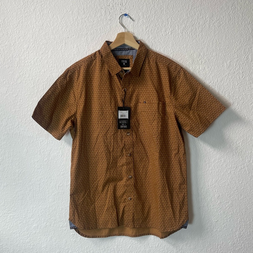 Sunrise kingdom button down shirts size M with NWT